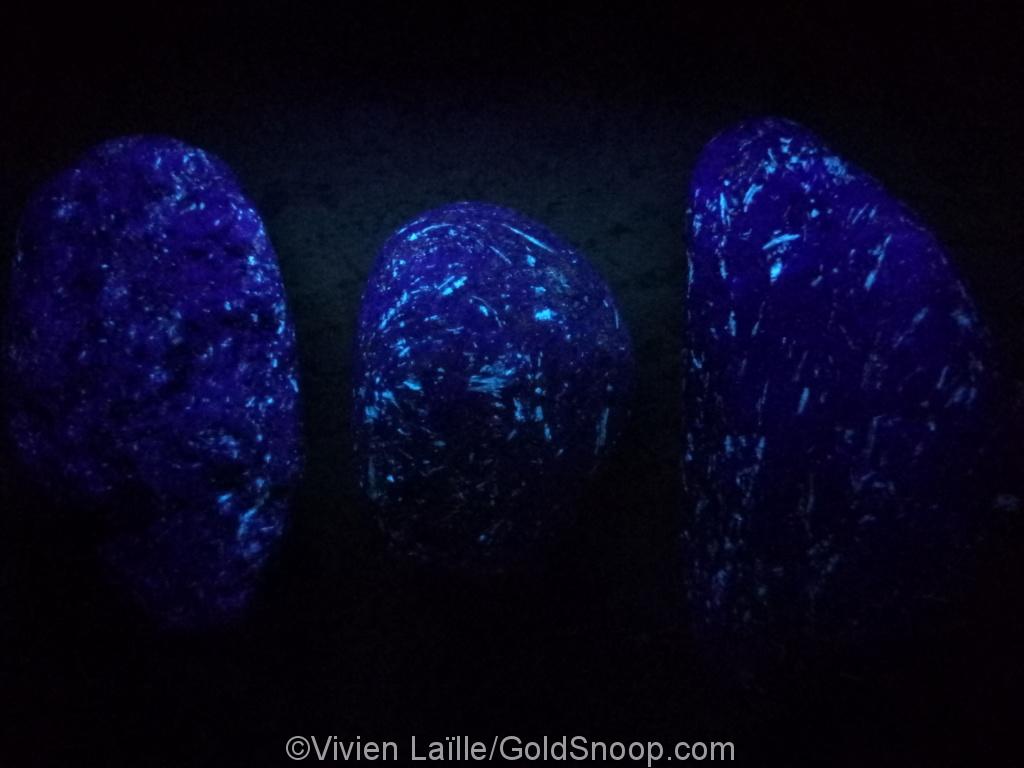 Utiliser la fluorescence sous lumière UV pour identifier des roches  aurifères? 